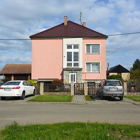 Rodinne Ubytovani - Family Accommodation Kobylice Eksteriør bilde